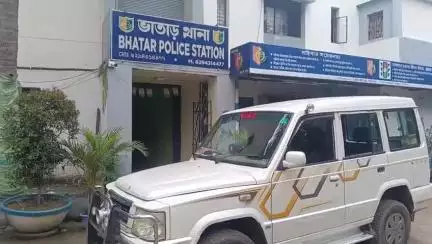 ভাতার: ভাতারের পাটনা গ্রামে রাতের অন্ধকারে একটি মারুতি গাড়ি পুড়িয়ে দেওয়ার অভিযোগে এলাকায় ব্যাপক চাঞ্চল্য