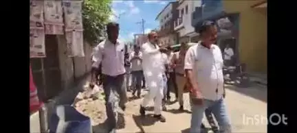 गोला गोकरणनाथ: गोला नगर में शिव मंदिर कॉरिडोर की पवित्र सावन माह की तैयारियों का पालिकाध्यक्ष ने किया स्थलीय निरीक्षण