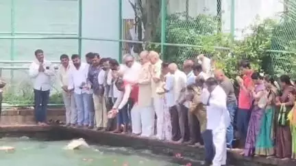 ಹುಬ್ಬಳ್ಳಿ ನಗರ: ನಗರದ ಉಣಕಲ್ ಕೆರೆಗೆ ಬಾಗಿನ ಅರ್ಪಣೆ