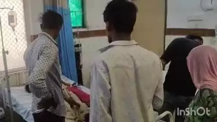 पोकरण: रेलवे स्टेशन के पास रहवासी मकान में बिजली के बोर्ड में तार डालते समय महिला को लगा करंट, जिला अस्पताल में दिया गया उपचार