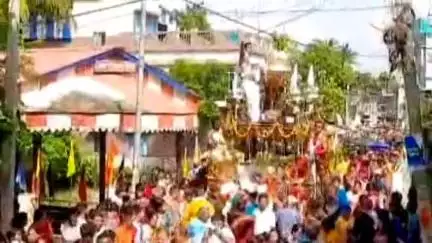 তেহট্ট ১: তেহট্টতে অনুষ্ঠিত হল শ্রী শ্রী কৃষ্ণ রায় জিউ মন্দিরের রথযাত্রা এই উপলক্ষে তেহট্টে জনসমুদ্র