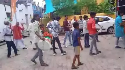 रायपुर: रायपुर कस्बे में धूमधाम से निकली भगवान श्रीकृष्ण की रथयात्रा, श्रद्धालुओं ने हाथों से खींचा भगवान का रथ