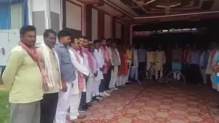 तमकुही राज: सिसवा बाजार से सपा प्रमुख के जन्मदिन पर क्षेत्रीय जनसमस्याओं को लेकर पदयात्रा कर तमकुहीराज पहुंचेंगे सपा नेता