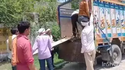 कासगंज: किसोल गांव में 35 वर्षीय युवक ने फांसी लगाकर आत्महत्या की, पुलिस ने शव पोस्टमार्टम के लिए कासगंज भेजा
