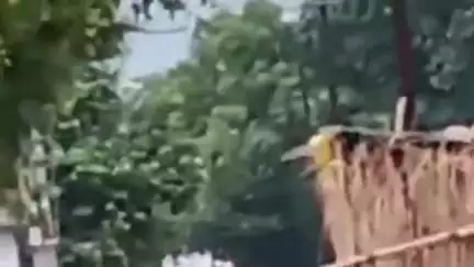हंडिया: हड़िया इलाके में दो पक्षों के बीच जमकर हुई मारपीट, स्वरूप रानी नेहरू अस्पताल में चल रहा है घायलों का इलाज