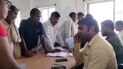 बोध गया: गया डीएम के निर्देश पर बोधगया प्रखंड के अंचल कार्यालय में सीओ द्वारा जनता दरबार का आयोजन, कई मामलों का निष्पादन