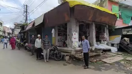 बीना: नगर पालिका ने 27 जर्जर मकान मालिकों को नोटिस दिया, सात पर कार्रवाई, लोगों ने उठाए सवाल
