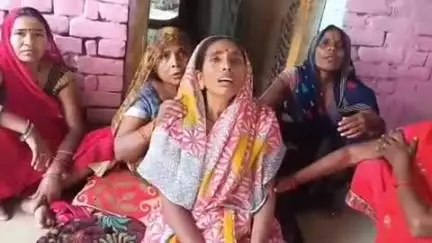 करछना: कौआ गांव में युवक ने अज्ञात कारणों से घर के अंदर फांसी लगाकर आत्महत्या की, शव पोस्टमार्टम के लिए भेजा गया