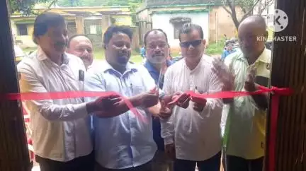 खूंटी: खूंटी लैंप्स में विधायक ने किया धान एवं बीज वितरण कार्यक्रम का उद्घाटन