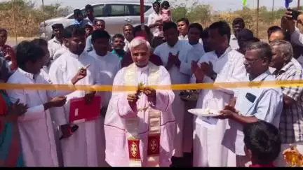 கயத்தாறு: கரிசல்குளத்தில் புதிய சிற்றாலயம் திறப்பு ஆயர் மற்றும் எம்எல்ஏ பங்கேற்பு