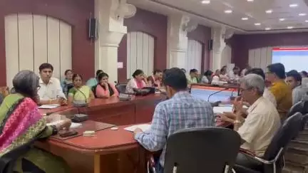बीकानेर: जिला कलेक्ट्रेट में आयोजित हुई जिला पोषण अभिसरण की निगरानी समिति की बैठक