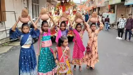 છોટાઉદેપુર: આન બાન અને શાન સાથે ભગવાન જગન્નાથ બહેન સુભદ્રા અને ભાઈ બલરામ સાથે નગરચર્યાએ નીકળ્યા,આપી પ્રતિક્રિયા.