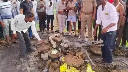 हातोद: हातोद में तलवार से पत्नी की हत्या कर अंतिम संस्कार करने पहुंचा, पुलिस ने शव बरामद किया