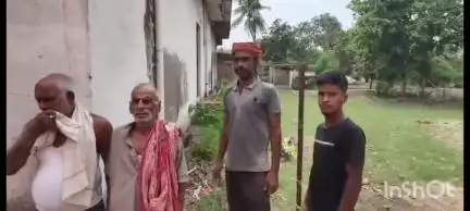 बलिया: ग्राम पंचायत वैना के दानी गिरी मठिया टोला में दबंगों ने पाटा आम रास्ता, ग्रामीणों ने जताया आक्रोश  #jansamasya