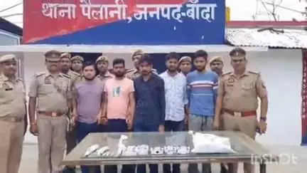 पैलानी: पैलानी थाना पुलिस ने अंतर्जनपदीय ATM मशीन काटकर रुपये चोरी करने वाले गिरोह के 5 सदस्यों को किया गिरफ्तार