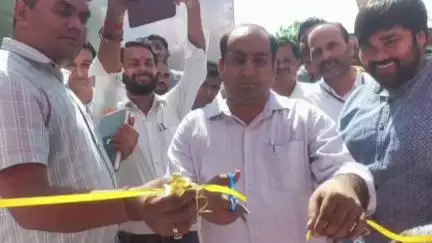 इटवा: इटवा सीएचसी में प्रधानमंत्री भारतीय जन औषधि केन्द्र का उद्घाटन एसडीएम ने फीता काटकर किया