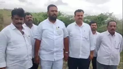 రాయదుర్గం: కణేకల్ లో అర్ధాంతరంగా ఆగిపోయాయిన వ్యవసాయ గోడౌన్ నిర్మాణాన్ని తిరిగి ప్రారంభిస్తాం: మార్కెట్ యార్డు చైర్మన్ హనుమంతరెడ్డి