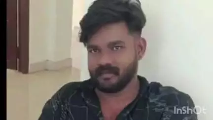 അടൂര്‍: പതിനഞ്ച് കിലോ കഞ്ചാവുമായി യുവാവിനെ പഴകുളത്തു നിന്നും എക്സൈസ് പിടികൂടി