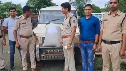 तेंदूखेड़ा: 15 किलो 500 ग्राम गांजा और बोलेरो वाहन के साथ एक आरोपी को तेंदूखेड़ा पुलिस ने किया गिरफ्तार