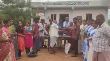 ఖానాపూర్: గ్రామాల్లో ప్రతి ఒక్కరూ పరిసరాల పరిశుభ్రతను తప్పక పాటించాలి: ఎంపీడీవో సునిత