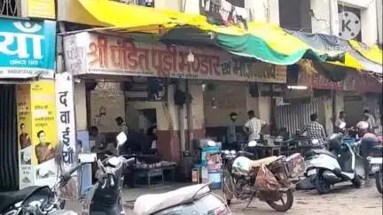 नीमच नगर: नीमच: बाल श्रम के खिलाफ सख्त कार्रवाई, पंडित पुरी भोजनालय से किशोर श्रमिक मुक्त