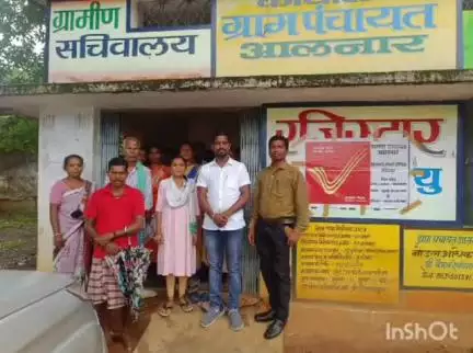 दंतेवाड़ा: जनपद सदस्य ने आलनार ग्राम में निर्माणाधीन पीएम आवास का किया निरीक्षण, सरकार की योजनाओं की दी जानकारी