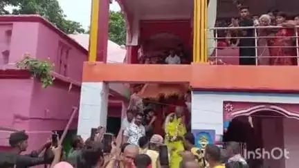 बौंसी: मधुसूदन मंदिर से रथ पर सवार होकर भगवान मधुसूदन ने प्रजा का हाल-चाल जाना