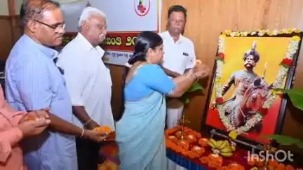 ಹಾವೇರಿ: ಬೆಂಗಳೂರು ನಗರದ ನಿರ್ಮಾತೃ ನಾಡಪ್ರಭು ಕೆಂಪೇಗೌಡರು; ನಗರದಲ್ಲಿ ನಗರಸಭೆ ಅಧ್ಯಕ್ಷೆ ಶಶಿಕಲಾ ಮಾಳಗಿ