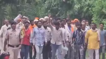 खंडवा नगर: जनजाति विकास मंच ने खंडवा कलेक्ट्रेट में रैली निकाली, अपर कलेक्टर को ज्ञापन सौंपा