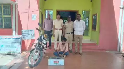 கண்டச்சிபுரம்: மட விளாகம் கிராமத்தில் லாரி பேட்டரியை திருடிய நபர் கைது