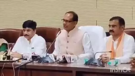 वाराणसी पहुंचे शिवराज सिंह चौहान ने प्रेस वार्ता में आपातकाल को लेकर कांग्रेस पर साधा निशाना