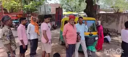 चैनपुर: घर में फर्श पर सोई महिला को सांप ने काटा, हुई मौत, चैनपुर थाना क्षेत्र के करवंदिया गांव का मामला