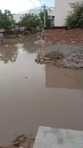 यह है हमारे गुलाबी नगर जयपुर 😒