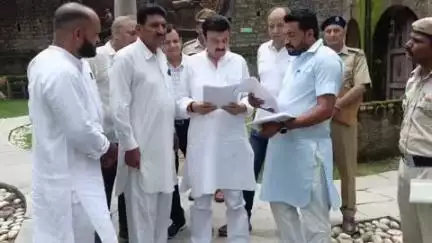 पंचकूला: मोरनी में वन मंत्री से मिले सरपंच, मांगों को लेकर ज्ञापन सौंपा, दूधगढ़ पंचायत की सरपंच ने पुल की मांग की