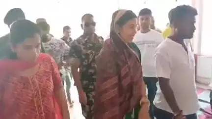 आदित्यपुर गम्हरिया: रेलवे कॉलोनी मंदिर में भगवान जगन्नाथ रथ यात्रा में शामिल हुईं विधायक पूर्णिमा दास साहू