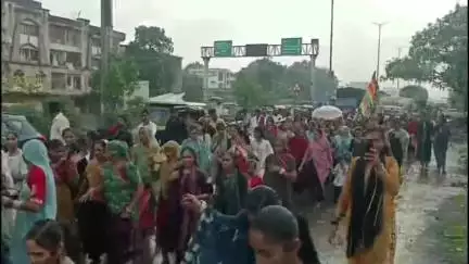 પલસાણા: ગંગાધરા અલખધામે અષાઢી બીજે ભક્તોનું ઘોડાપૂર, મહારક્તદાન શિબિર યોજાયું