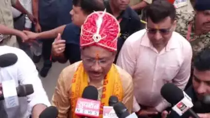 रायपुर: गायत्री नगर स्थित जगन्नाथ मंदिर पहुंचे मुख्यमंत्री विष्णु देव साय, भगवान को रथ में किया सवार