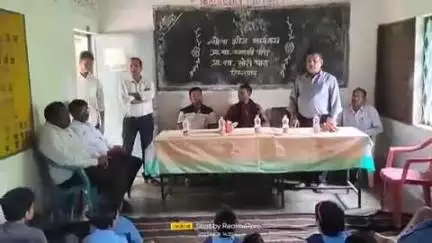 दंतेवाड़ा: प्राथमिक शाला कांडकीपारा एवं सोढ़ीपारा में न्योता भोज का हुआ आयोजन