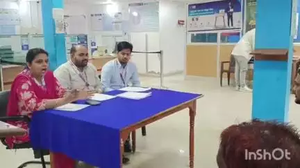 तिलोई: फुरसतगंज बैंक शाखा प्रबंधक ने ग्राहकों संग बैठक की, योजनाओं की जानकारी दी