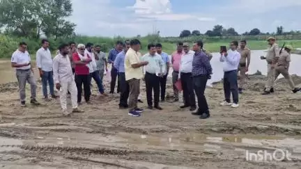 नजीबाबाद: वीरूवाला-मथुरापुर मोर के आवंटित पट्टों की जांच करने विभागीय विशेष सचिव पहुंचे