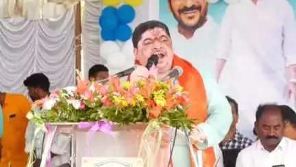 హుస్నాబాద్: హుస్నాబాద్ లో అభివృద్ధి పనులను ప్రారంభించిన నలుగురు రాష్ట్ర మంత్రుల కార్యక్రమంలో మాట్లాడిన మంత్రి పొన్నం ప్రభాకర్