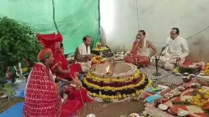 खरगौन: खरगोन शहर में श्री सिद्धेश्वर महादेव मंदिर की प्राण-प्रतिष्ठा का समापन, श्रद्धालुओं ने की शिव आराधना