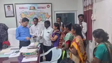 పాణ్యం: కల్లూరు మండలం గట్టయ్య నగర్ పాఠశాల లో 3,4,5 తరగతుల విద్యార్థులను యధావిధిగా కొనసాగించాలి, సీఐటీయూ డిమాండ్