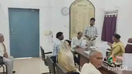 अरवल: जिला पदाधिकारी कुमार गौरव के निर्देश पर अपर समाहर्ता सईदा खातुन ने जनता दरबार का आयोजन किया