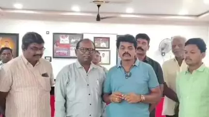 జీలుగుమిల్లి మండలం KR పురం లో ఏర్పాటు చేసిన మలేరియా కార్యాలయాన్ని ఆకస్మిక తనిఖీ నిర్వహించిన MLA బాలరాజు