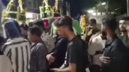अजमेर: दोराई में इमाम हुसैन की चौकी धुलने की रस्म के साथ मोहर्रम की शुरुआत, शिया समुदाय ने घरों पर लगाए काले परचम