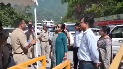 टिहरी: जिलाधिकारी निकिता खंडेलवाल ने कावड़ यात्रा की तैयारी का मुनिकीरेती-ढालवाला का लिया जायजा, SSP को दिए आवश्यक निर्देश