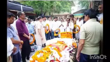 रामानुजगंज: रायपुर के शंकर नगर में कृषि मंत्री रामविचार नेताम ने पद्मश्री सुरेंद्र दुबे को दी श्रद्धांजलि