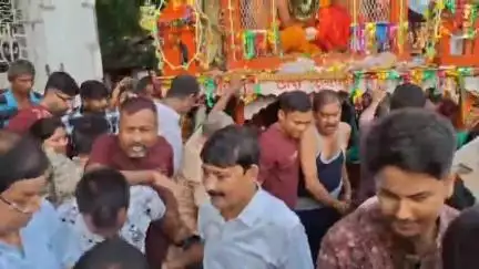 দিনহাটা ২: দিনহাটা মদনমোহন বাড়ির মদনমোহনের রথযাত্রার সূচনা করলেন উত্তরবঙ্গ উন্নয়ন মন্ত্রী উদয়ন গুহ