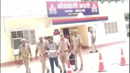 मंझनपुर: ग्राम सैबसा के पास से युवक को अवैध तमंचा, कारतूस और चोरी के मोबाइल के साथ गिरफ्तार किया गया, चालान भेजा गया न्यायालय